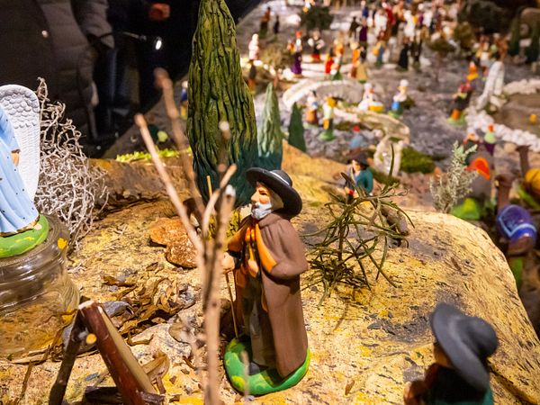 Weihnachtskrippe auf dem Weihnachtsmarkt von Schloss Wildegg.
