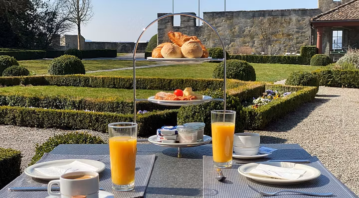Sonneneinfall im Bistro auf Schloss Lenzburg