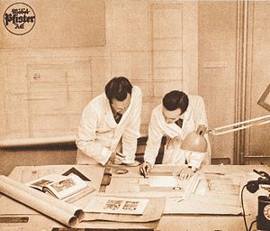 Publikation "Möbelindustrie und -handel seit 1870": Entwurfsbüro Möbel-Pfister, 1941. Fritz Pfister (links) mit einem Teamkollegen