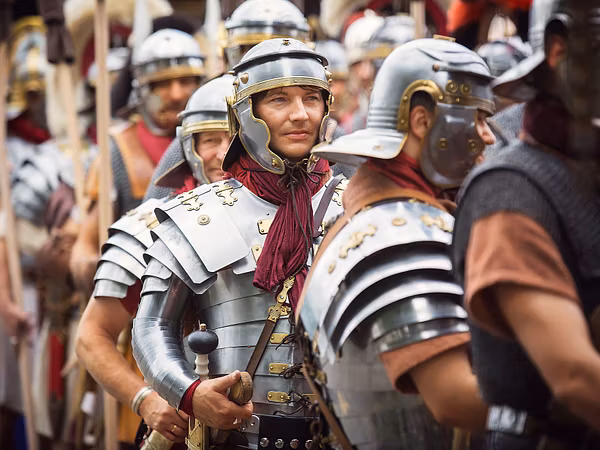 Eine Gruppe Legionäre auf dem Legionärspfad Vindonissa