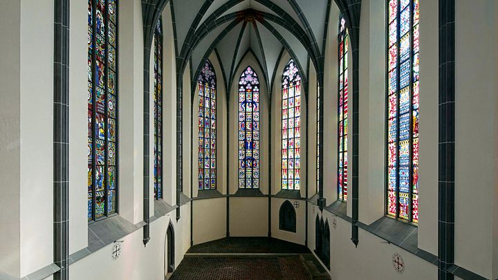 Die berühmten Glasfenster der Klosterkirche Königsfelden