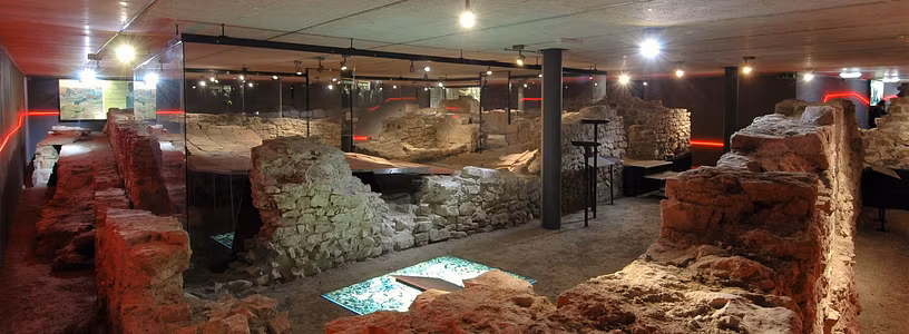 Erhaltene Offiziersküche aus dem römischen Zeitalter (Culina Centurionis) im Legionärspfad Vindonissa 