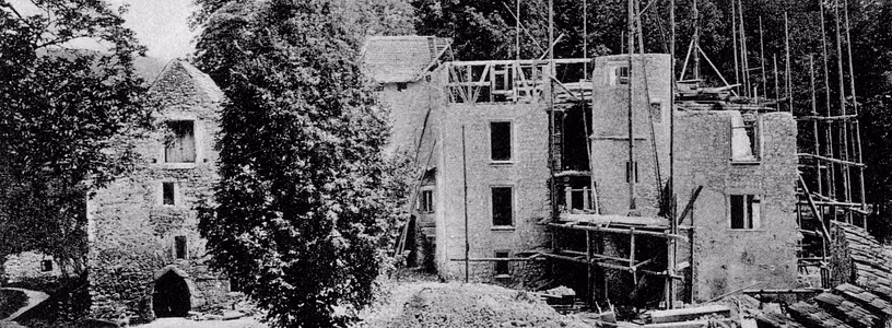 Historische Aufnahme vom Schloss Hallyl