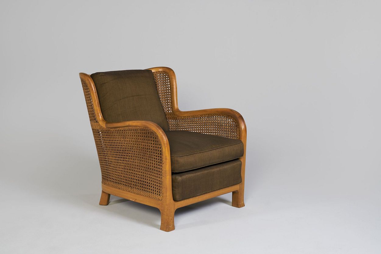 Fauteuil mit braunem Sitzkisten, Entwurf Karl Bonert für Woodtly