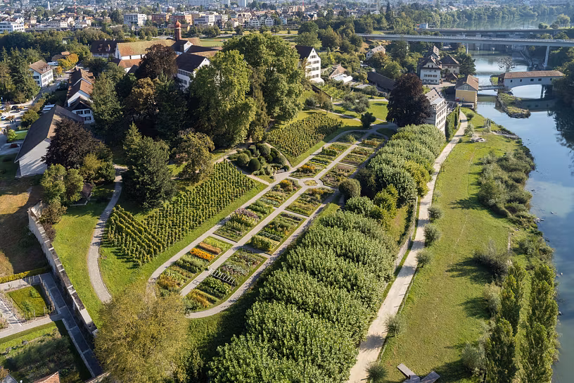 Luftaufnahme Nutzgarten im Konventgarten der Klosterhalbinsel Wettingen.