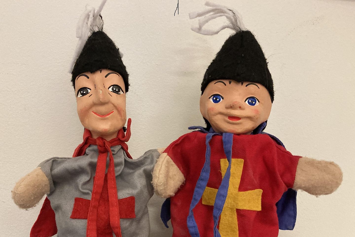 Zwei mittelalterliche Handpuppen (für Puppenspiel)