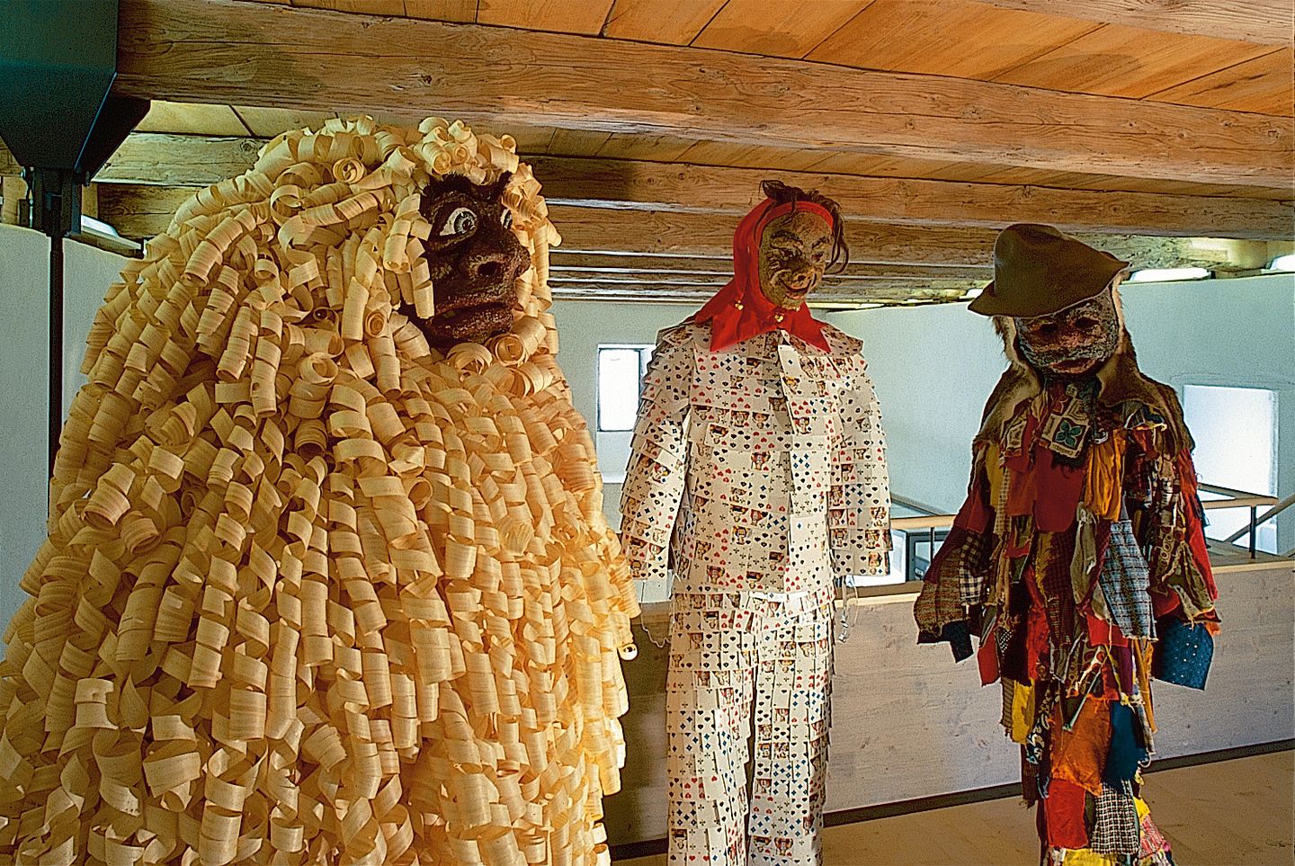 Drei unterschiedliche Figuren aus dem Kornhaus Schloss Hallwyl