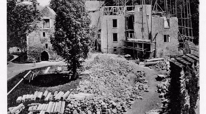 Historische Aufnahme vom Schloss Hallyl