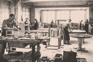 Publikation "Möbelindustrie und -handel seit 1870": Tischschreinerei Oberle & Hauss AG, Döttingen, um 1930
