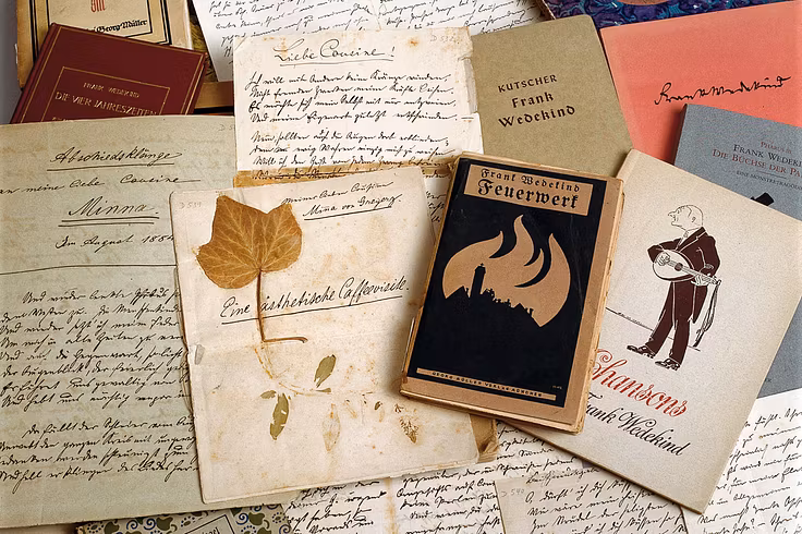 Alte Bücher und Schriften aus dem Museum Schloss Lenzburg