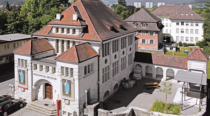 Luftaufnahme vom prächtigen Vindonissa Museum