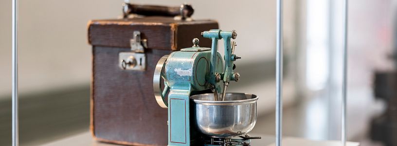 Kleine Teigmaschine der Artovex; Mini-Format für Vertreterbesuche.