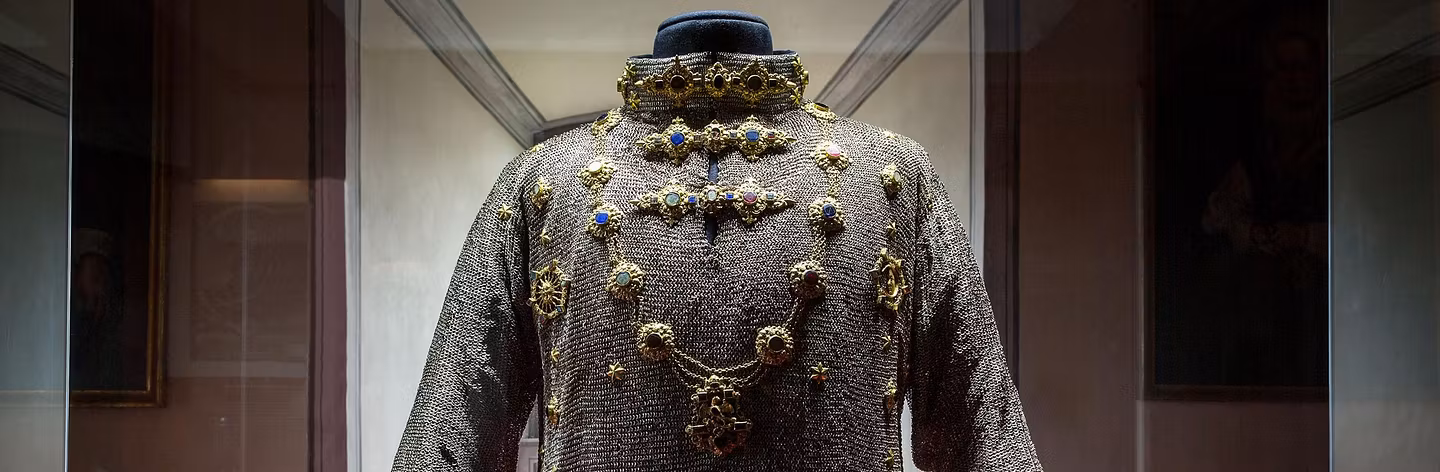 Kettenhemd in der Ausstellung auf Schloss Wildegg