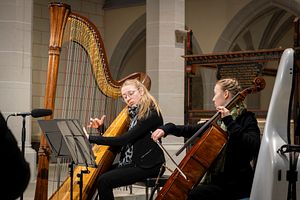 Eröffnung Museumsjahr 2026 im Kloster Königsfelden: Musikalisches Intermezzo mit Jana (Harfe) und Nora (Cello) Bürger